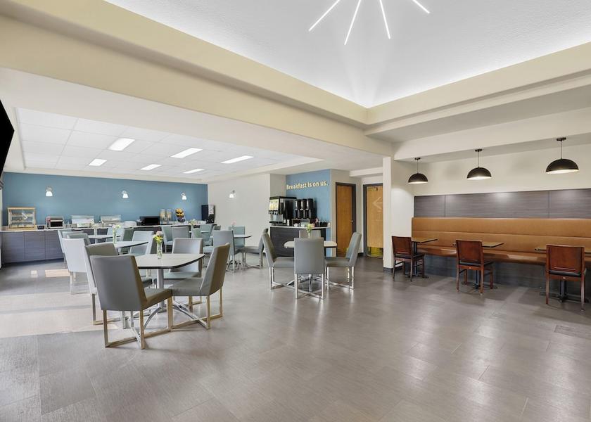 Alberta Red Deer Breakfast Area