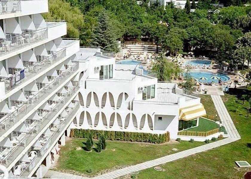  Albena Exterior Detail