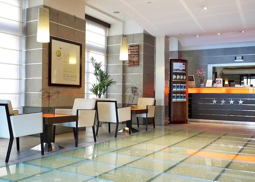 Piedmont Turin Bar (on property)