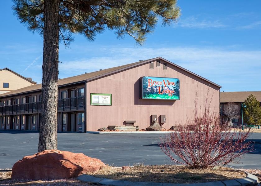 Utah Bryce Canyon Property Grounds