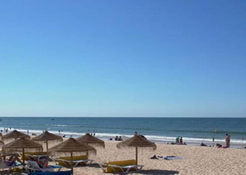 Faro Loulé Beach