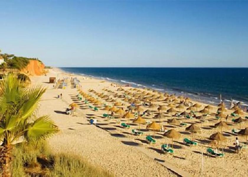 Faro Loulé Beach