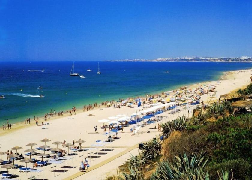 Faro Loulé Beach