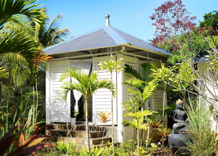  Balaclava Exterior