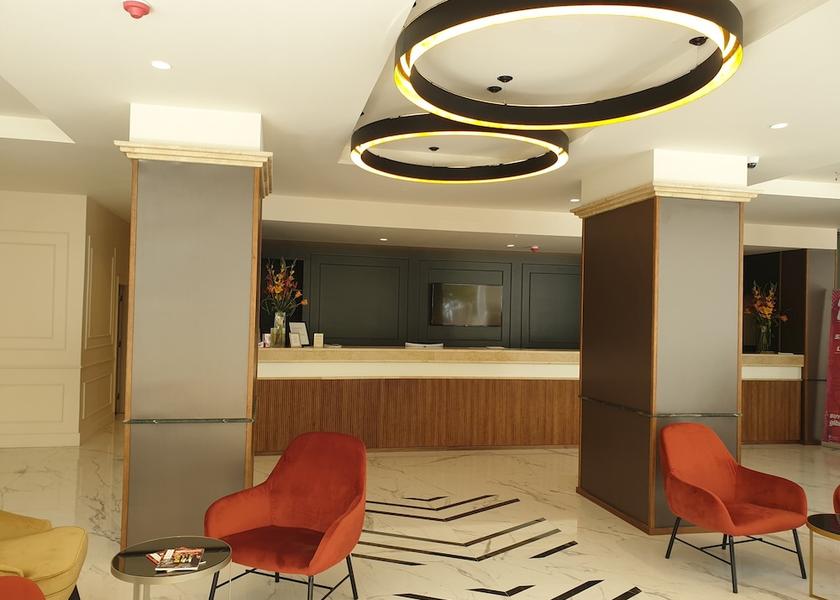  Gibraltar Lobby