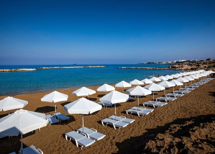  Paphos Beach