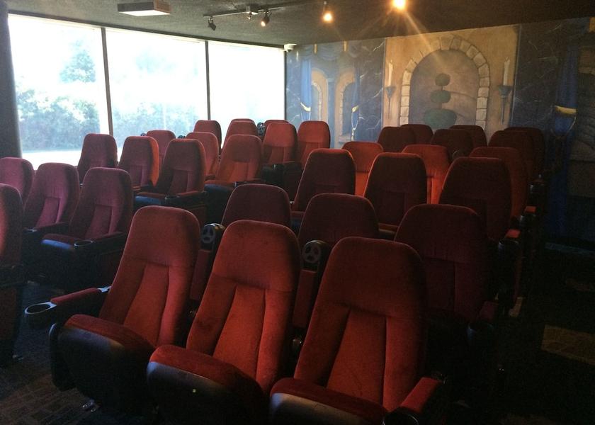 Ontario Oakville Amenity