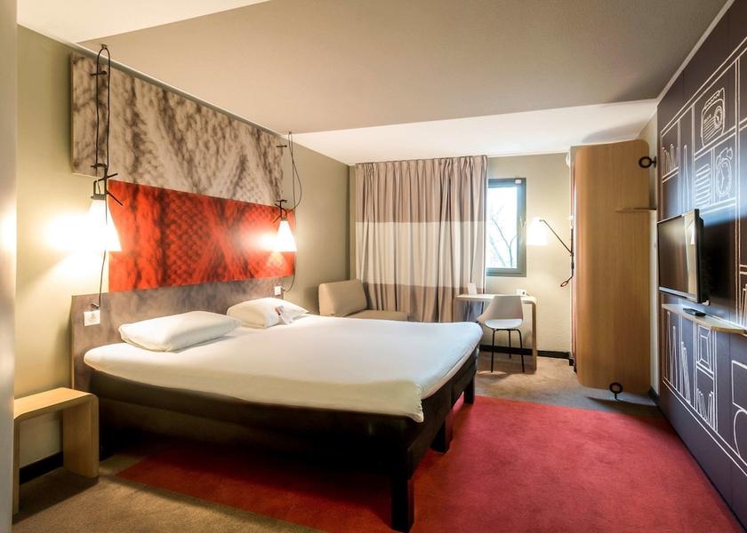 Normandy Rouen Room