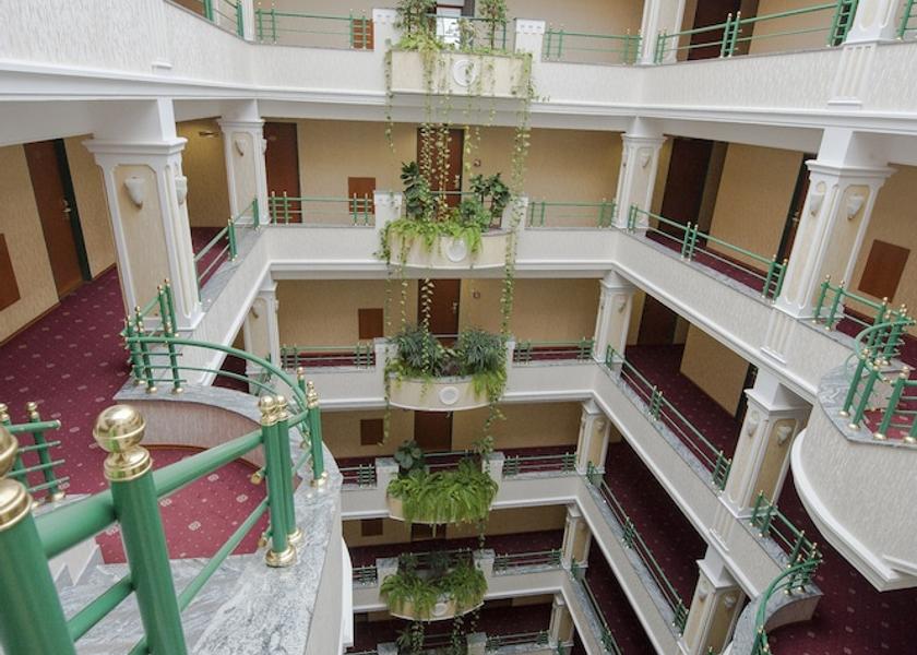  Heviz Interior Entrance