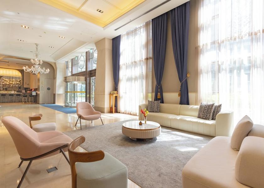  Taipei Lobby sitting area