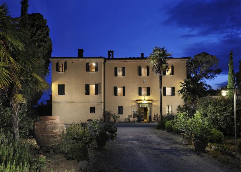 Tuscany Asciano Facade