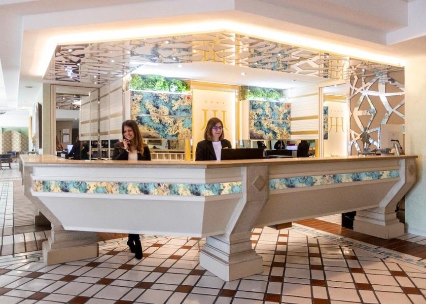 Puglia Galatina Reception