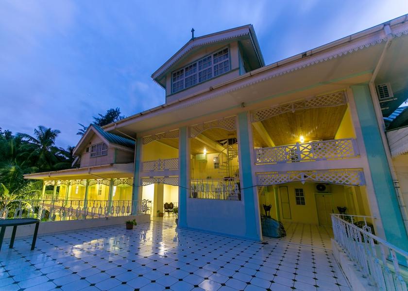 Baie Sainte Anne Praslin Island Facade