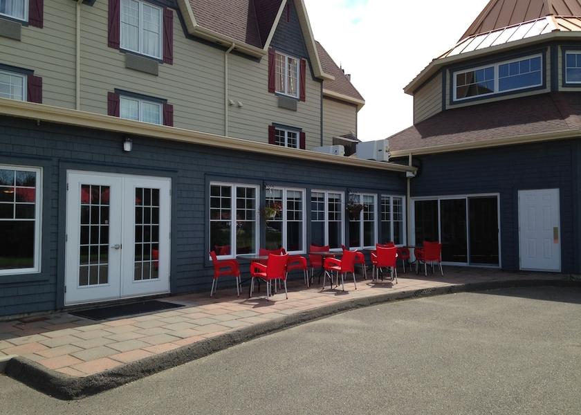 Quebec Riviere Du Loup Facade