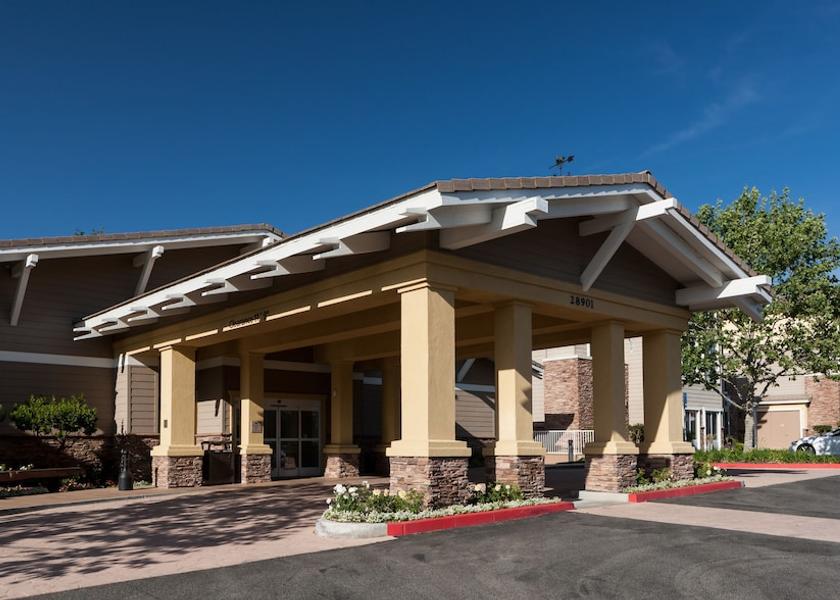 California Agoura Hills Front of property