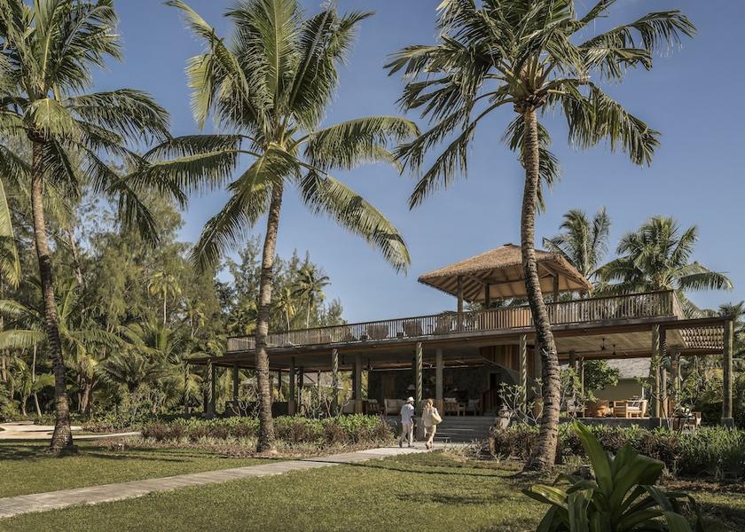  Desroches Island Check-in Check-out Kiosk