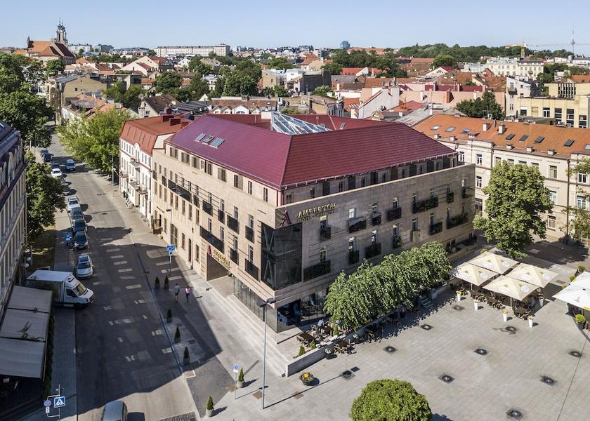  Vilnius Exterior Detail
