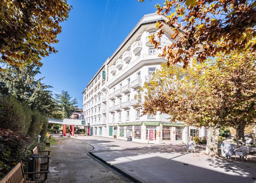 Auvergne-Rhône-Alpes Brides-les-Bains Hotel Exterior