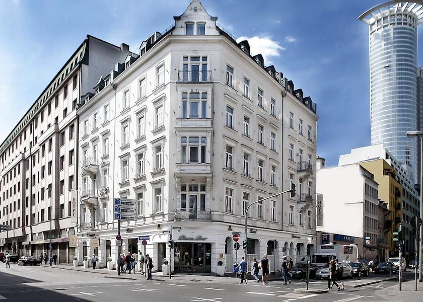 Hessen Frankfurt Front of property