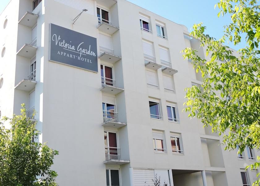 Nouvelle-Aquitaine Pau Front of property