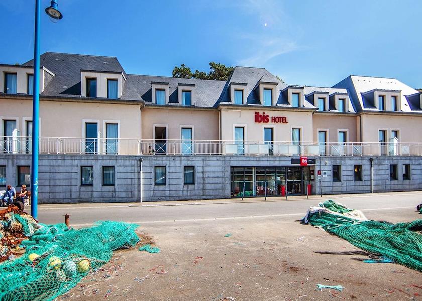 Normandy Port-en-Bessin-Huppain Front of property