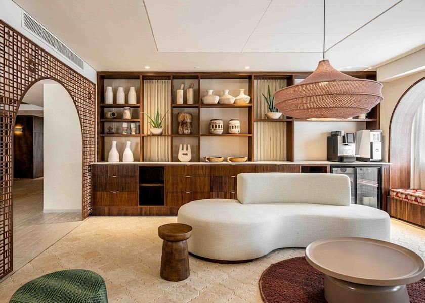 Southern Tamar Lounge