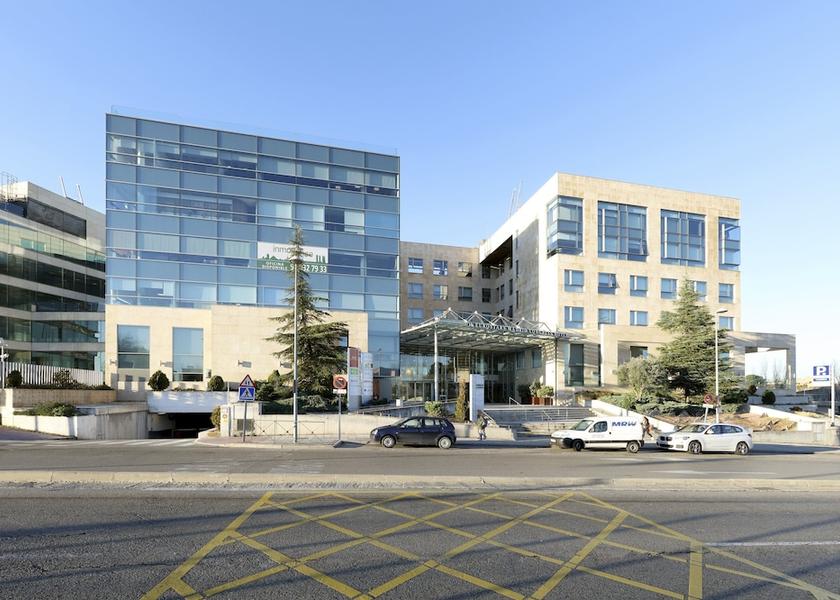 Community of Madrid Alcobendas Front of property
