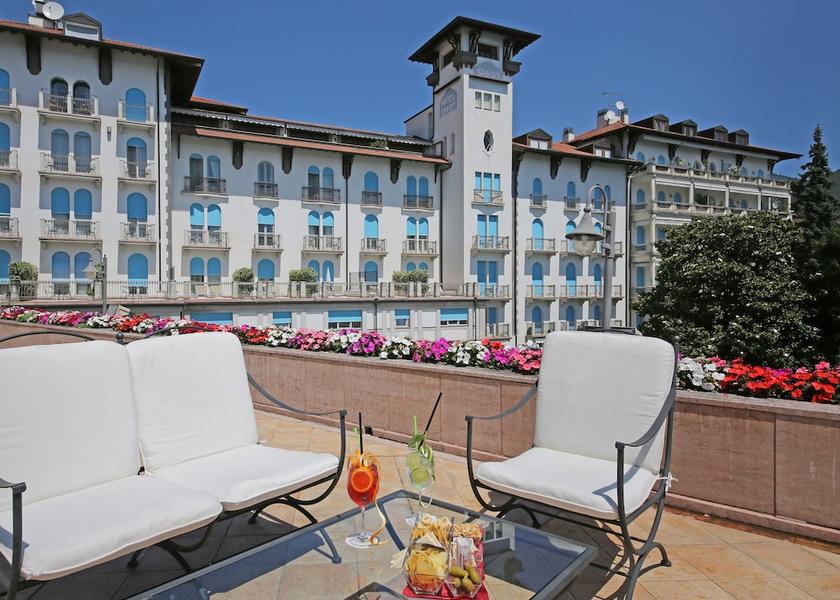 Lombardy Gardone Riviera Terrace/patio