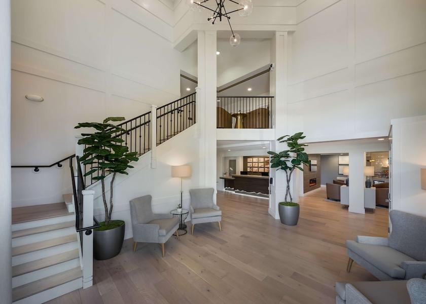 California Los Gatos Lobby
