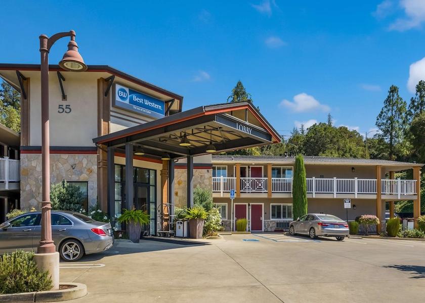 California Los Gatos Exterior Detail