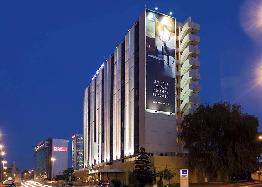  Lisbon Exterior