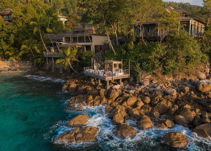  Mahé Island Bar (on property)