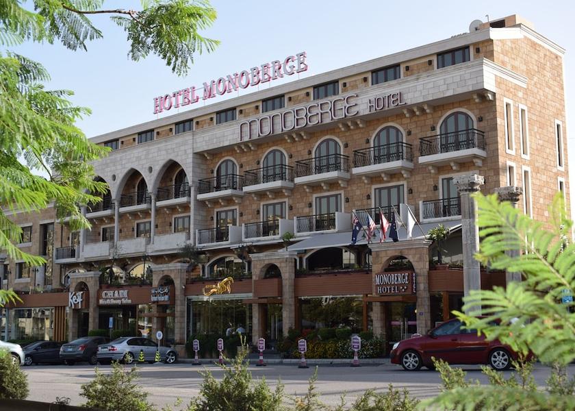 Keserwan-Jbeil Governorate Byblos Front of property