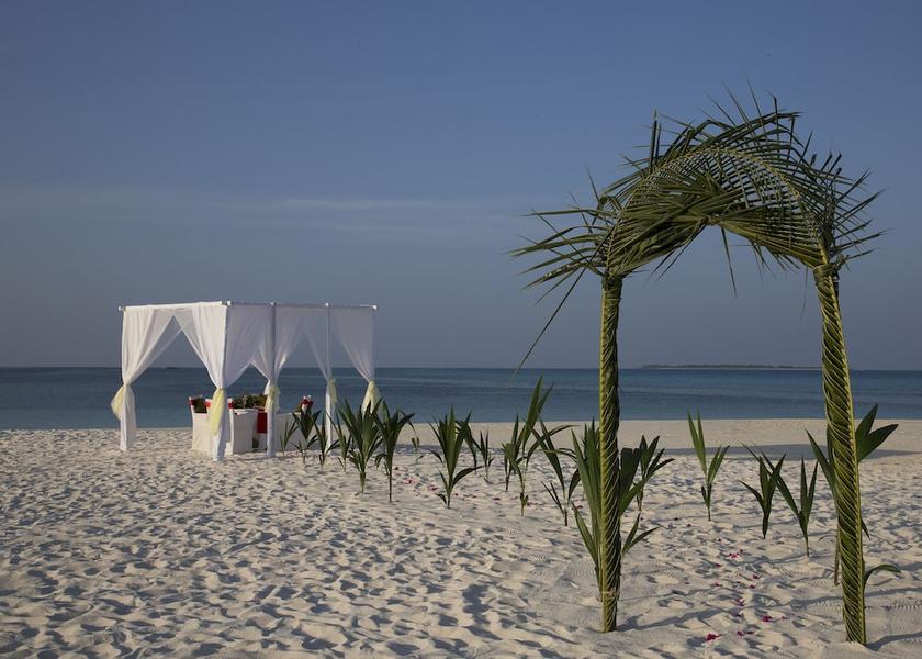 Baa Atoll Dhunikolhu Outdoor wedding area