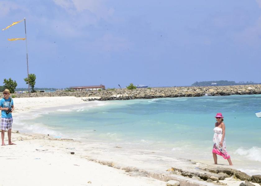 Kaafu Atoll Maafushi Beach