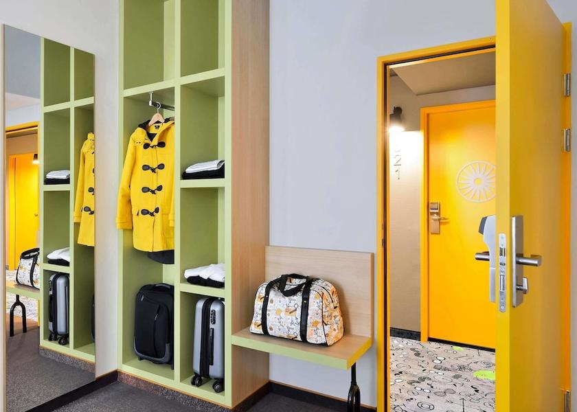  Budapest Room