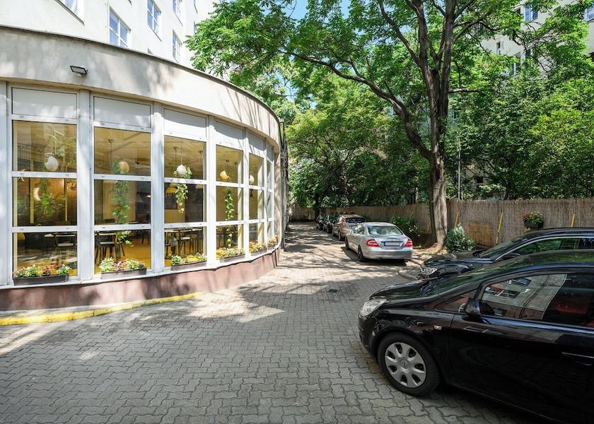  Budapest Parking