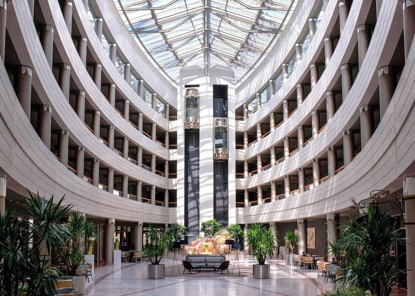  Luxembourg City Meeting Room