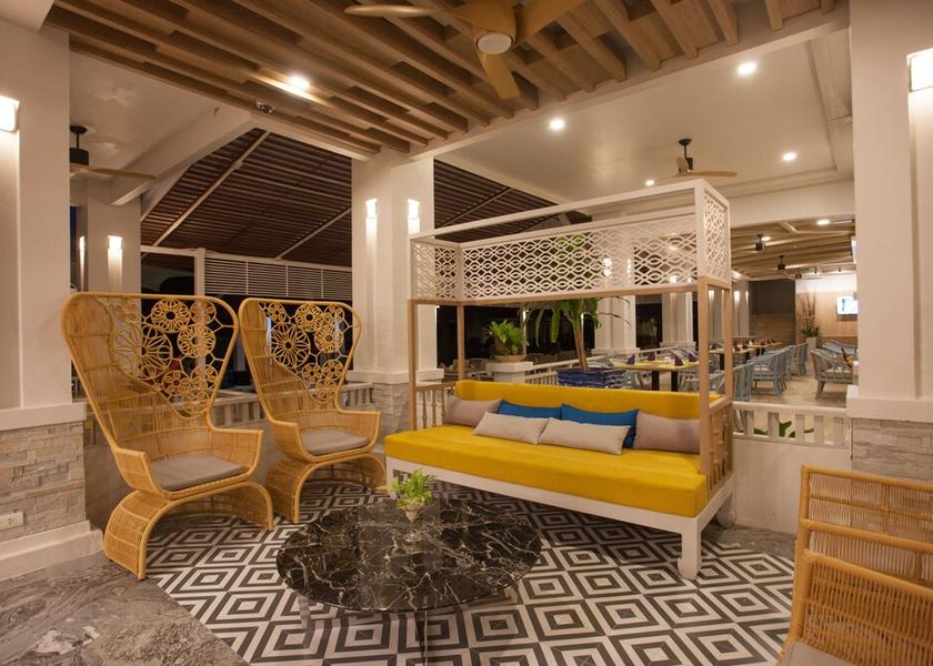 Phuket Province Karon Lobby sitting area