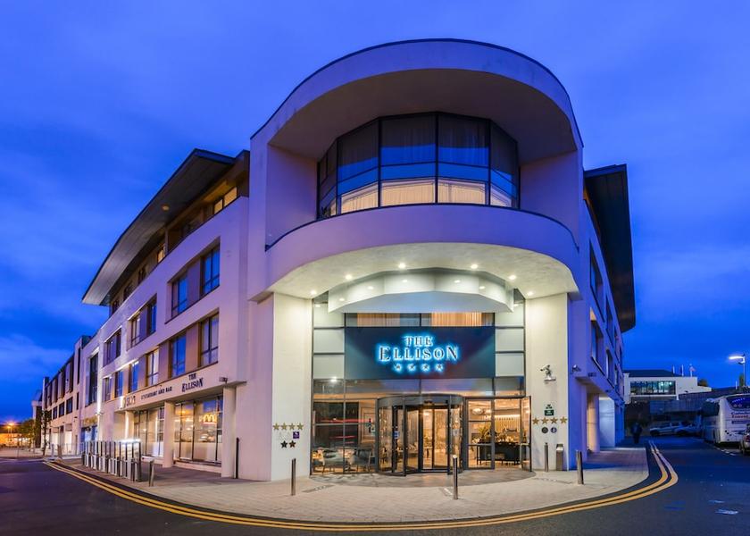 County Mayo Castlebar Front of property - evening/night