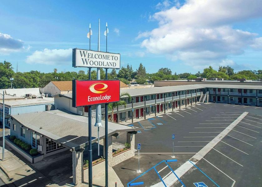 California Woodland Exterior Detail