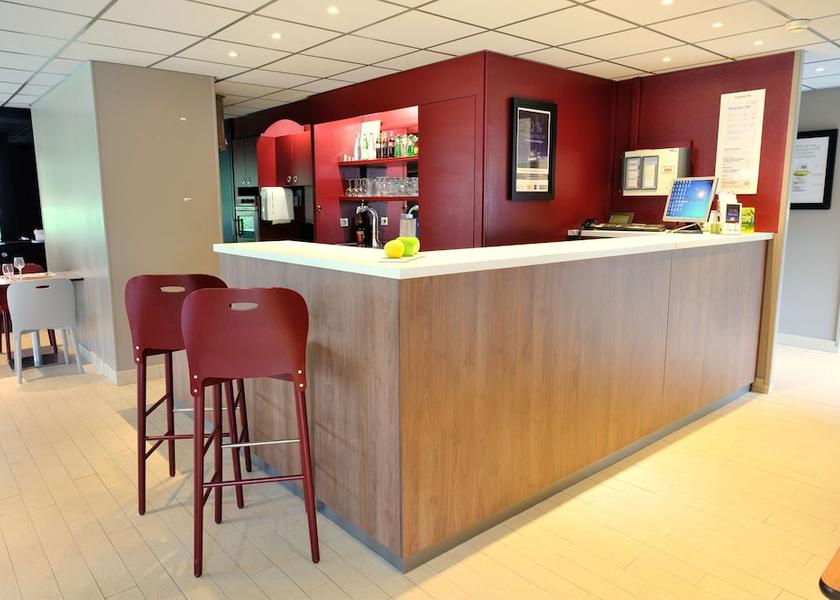 Île-de-France Villejust Reception