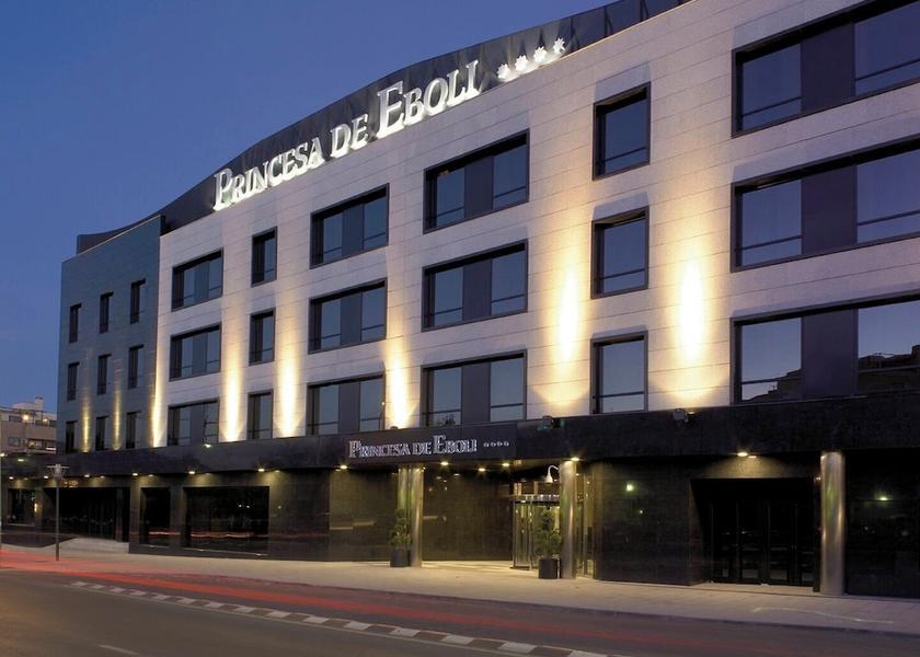 Community of Madrid Pinto Facade