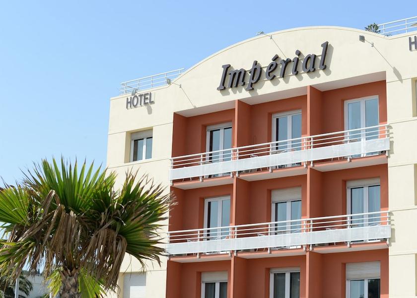 Occitanie Sète Front of property