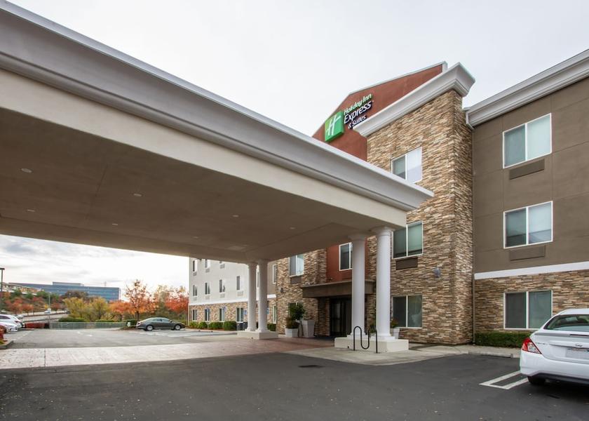 California Roseville Exterior Detail