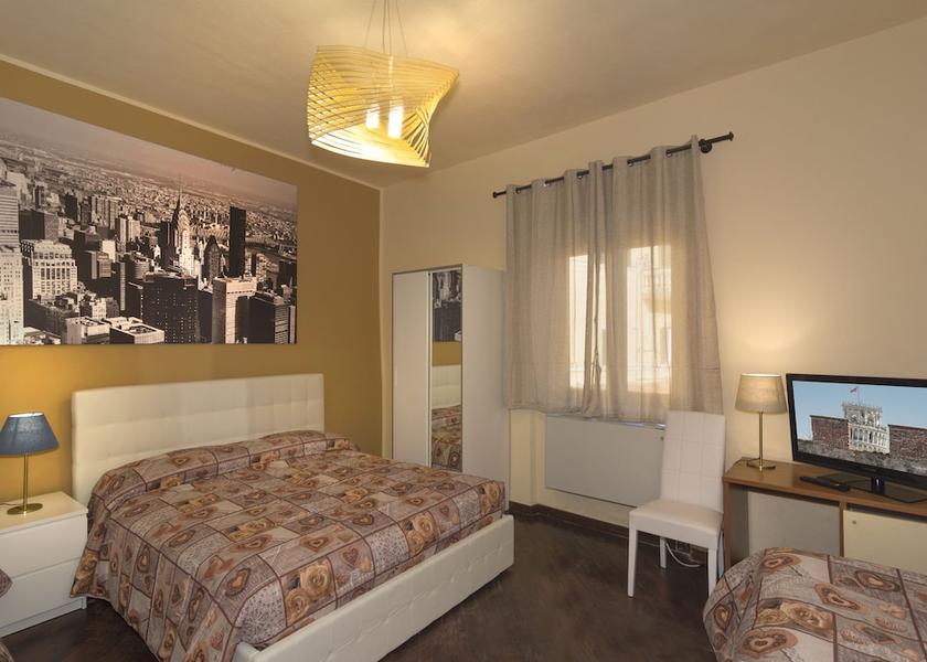 Tuscany Pisa Room