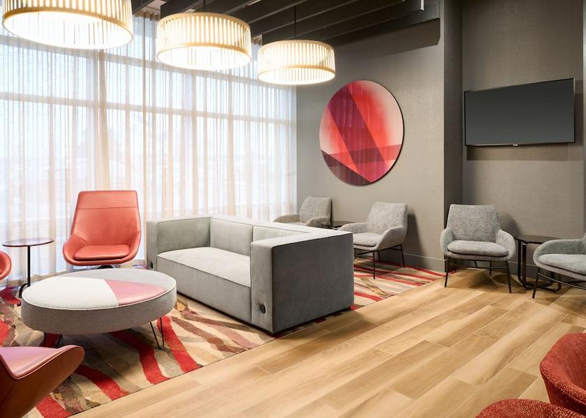 Quebec Montreal Lounge