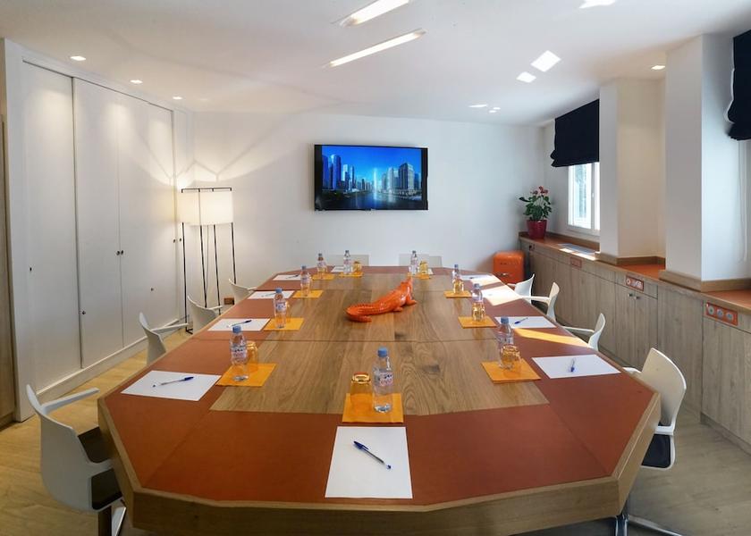 Auvergne-Rhône-Alpes Villeurbanne Meeting facility
