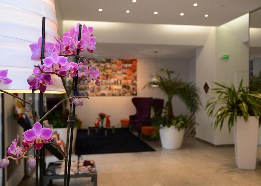 Auvergne-Rhone-Alpes Villeurbanne Hallway