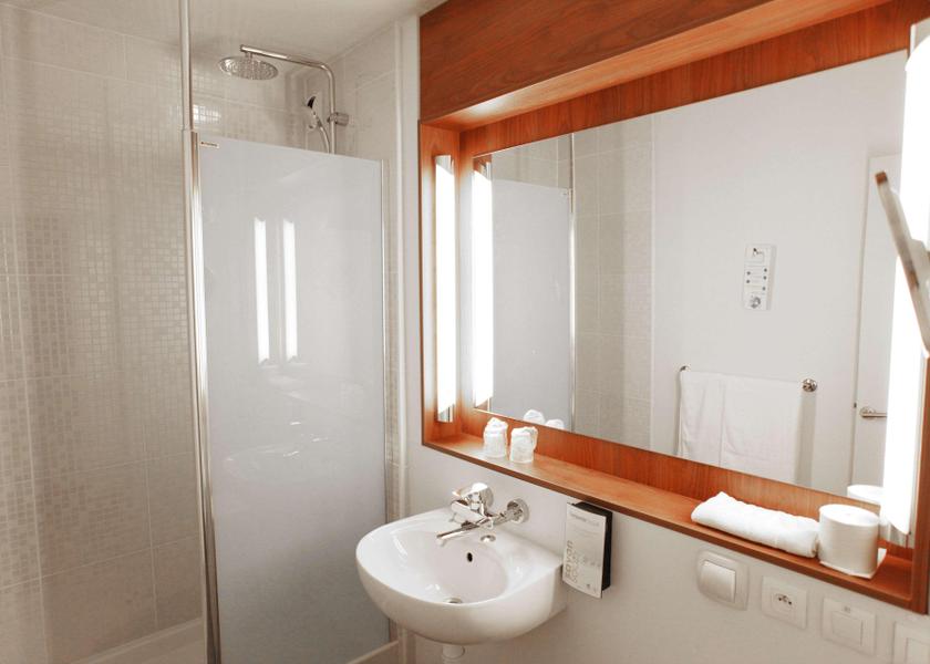 Provence-Alpes-Côte d'Azur Avignon Bathroom